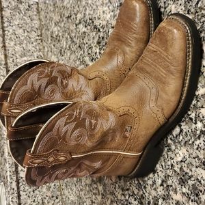 Womens size 7 Justin boots
